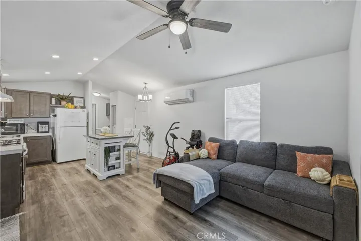 9873 Alder Avenue 4, Bloomington, California 92316
