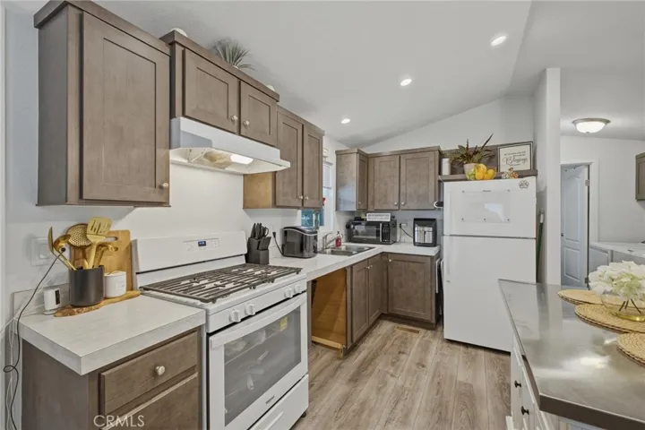 9873 Alder Avenue 4, Bloomington, California 92316