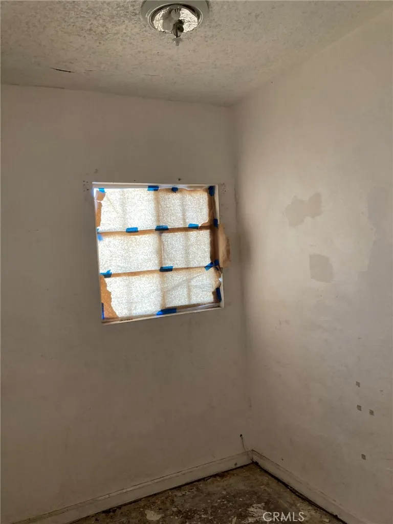 515 Clark, Barstow, California 92311 home-pic-34