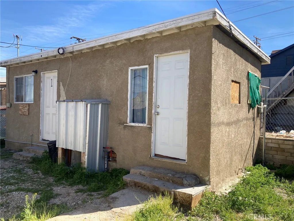 515 Clark, Barstow, California 92311 home-pic-8