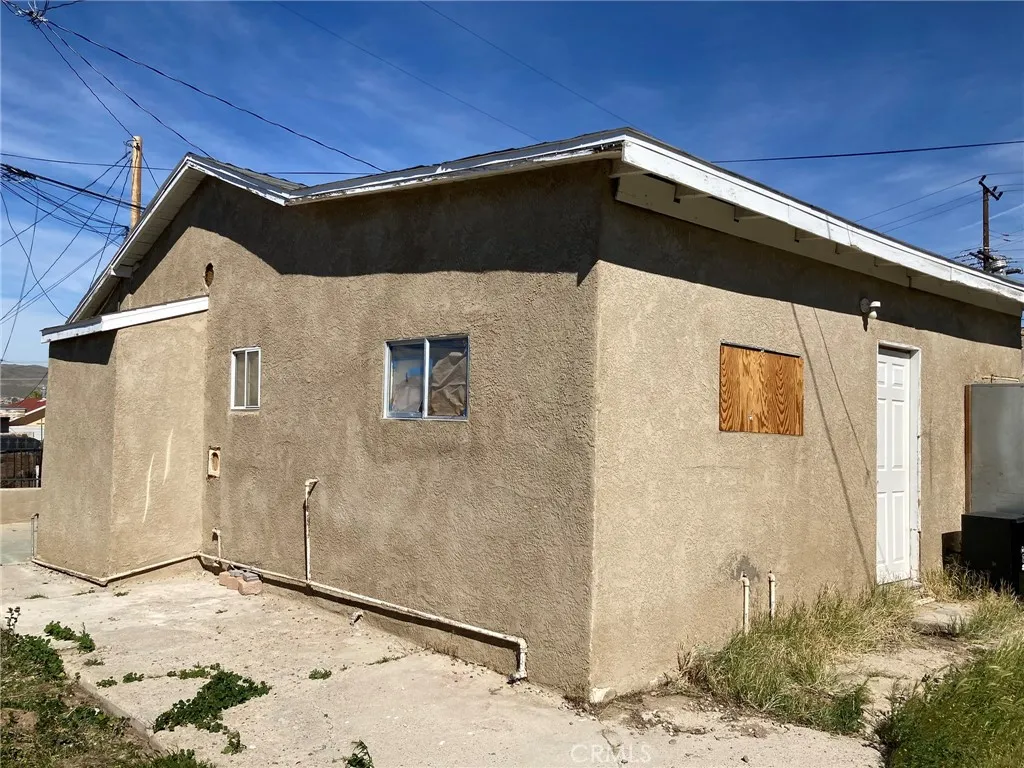 515 Clark, Barstow, California 92311 home-pic-5
