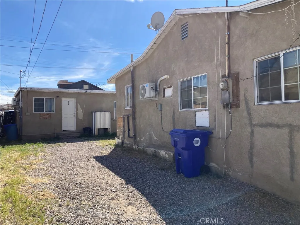 515 Clark, Barstow, California 92311 home-pic-3