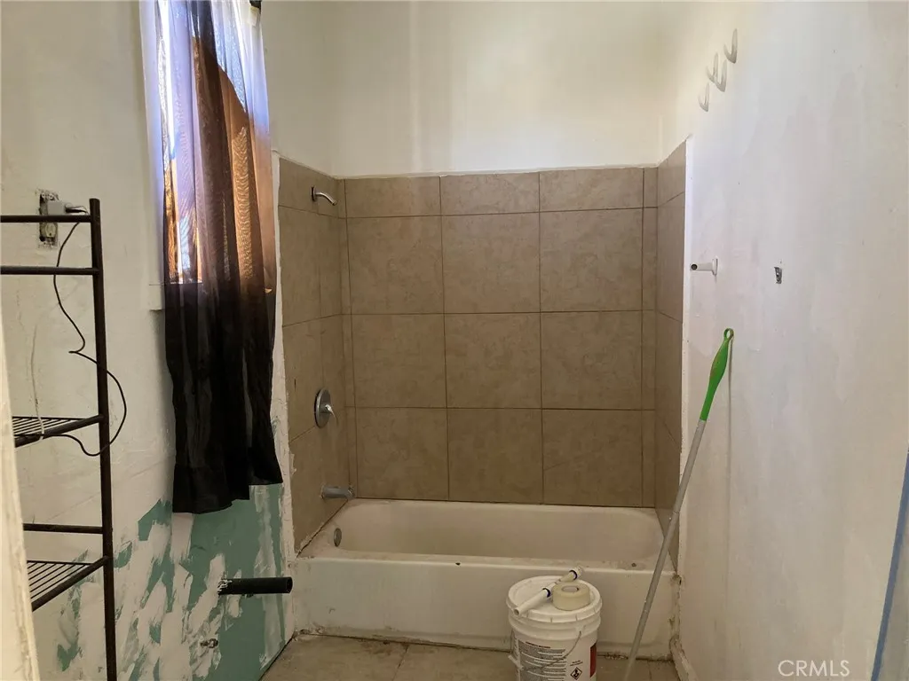 515 Clark, Barstow, California 92311 home-pic-30