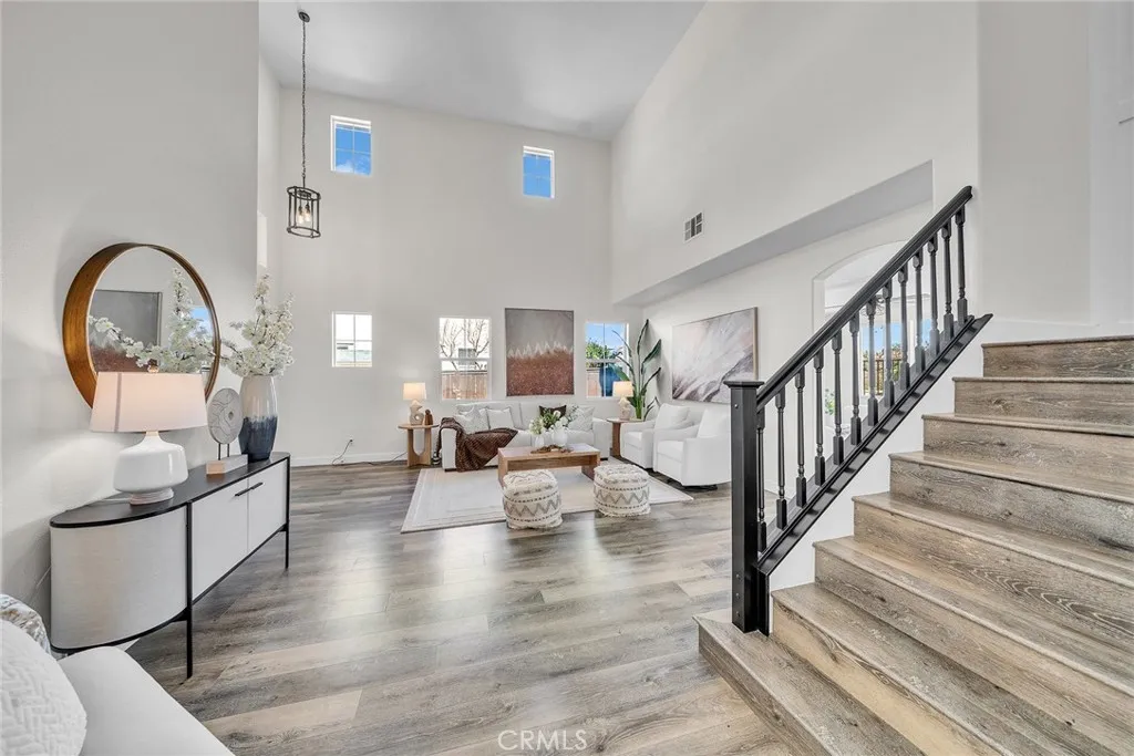 35640 Sainte Foy, Murrieta, California 92563 home-pic-4