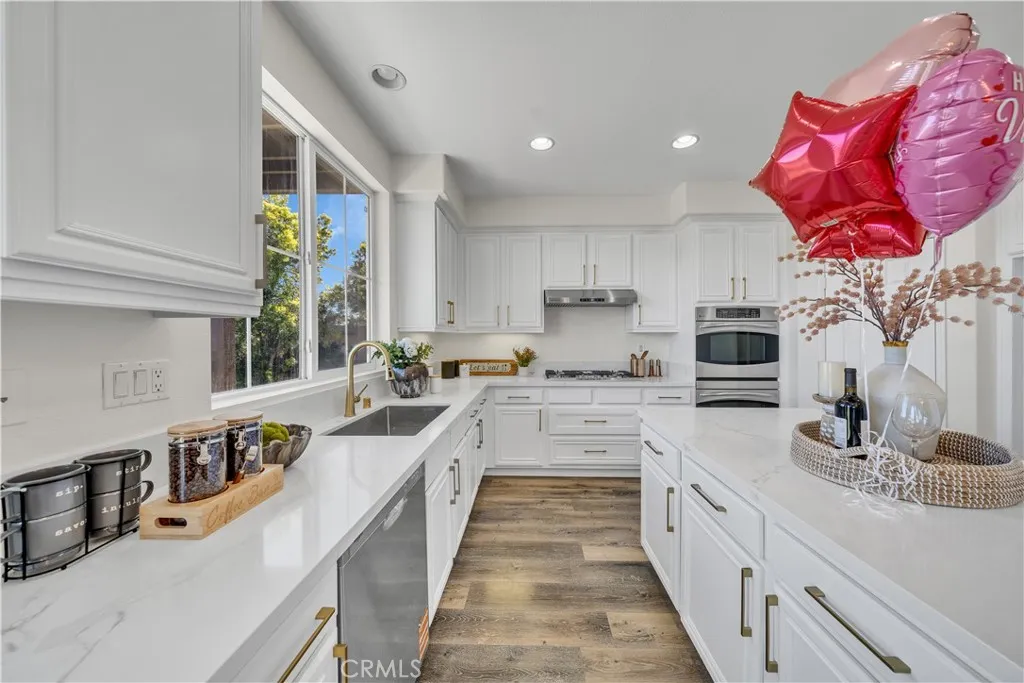 35640 Sainte Foy, Murrieta, California 92563 home-pic-23