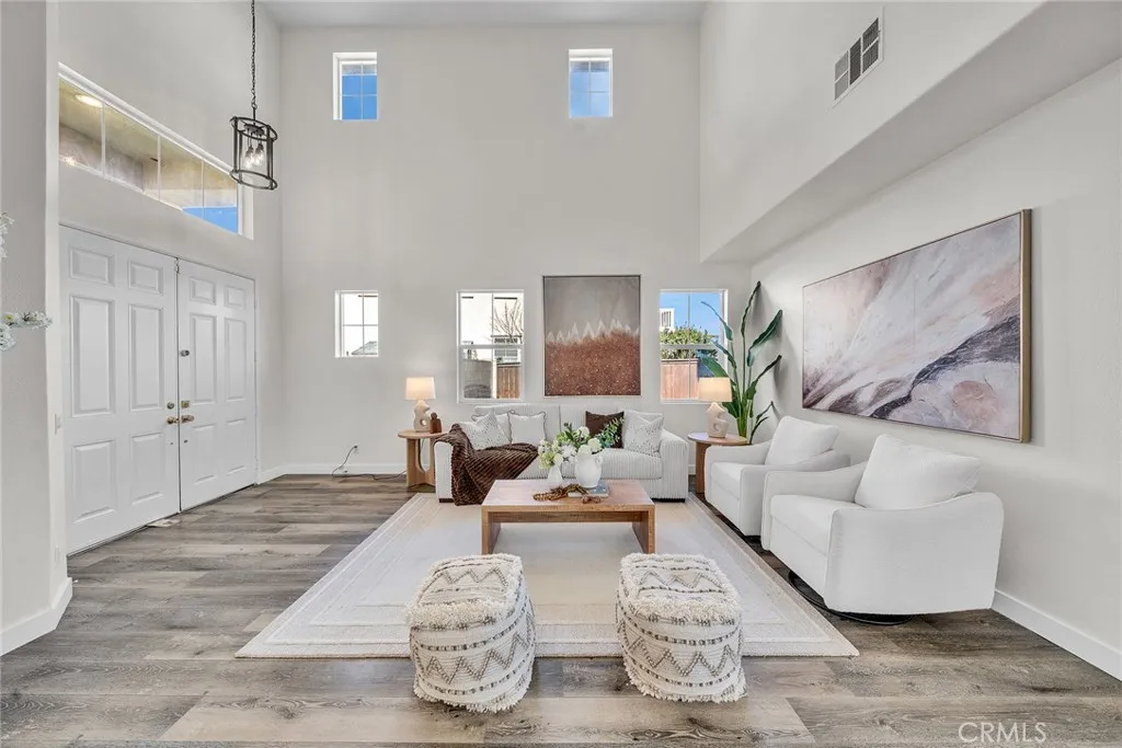35640 Sainte Foy, Murrieta, California 92563 home-pic-7