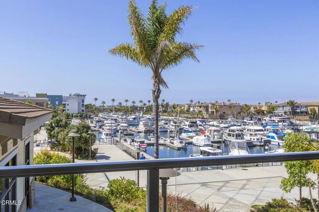 1521 Windshore Way, Oxnard, California 93035 home-pic-3