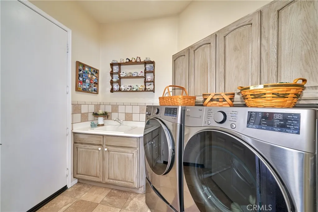 1771 N Forest Oaks, Beaumont, California 92223 home-pic-16