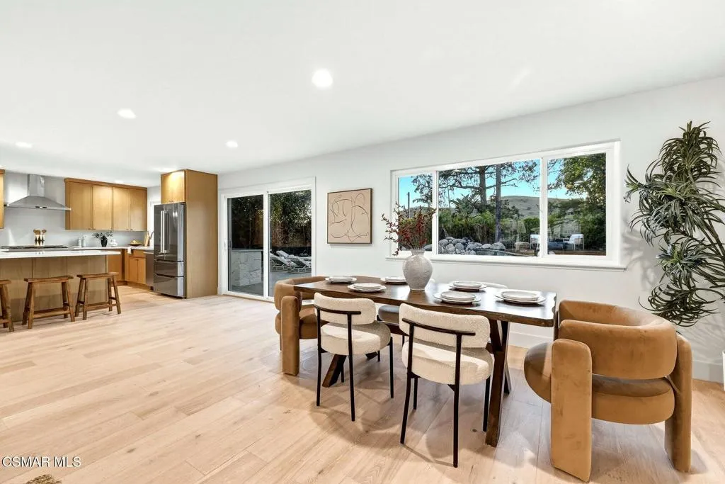 5525 Parkmor Road, Calabasas, California 91302 home-pic-8