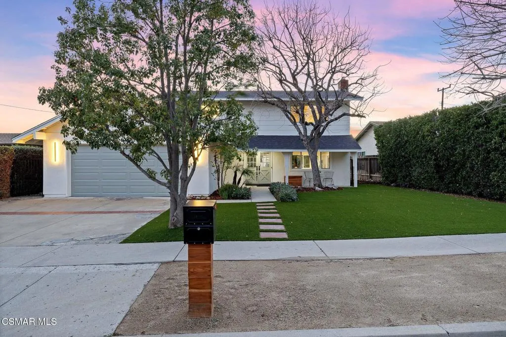 5525 Parkmor Road, Calabasas, California 91302 home-pic-2