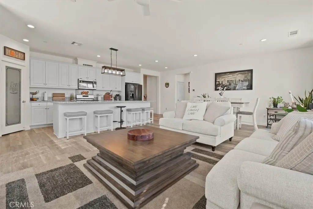 45064 43rd W, Lancaster, California 93536 home-pic-11