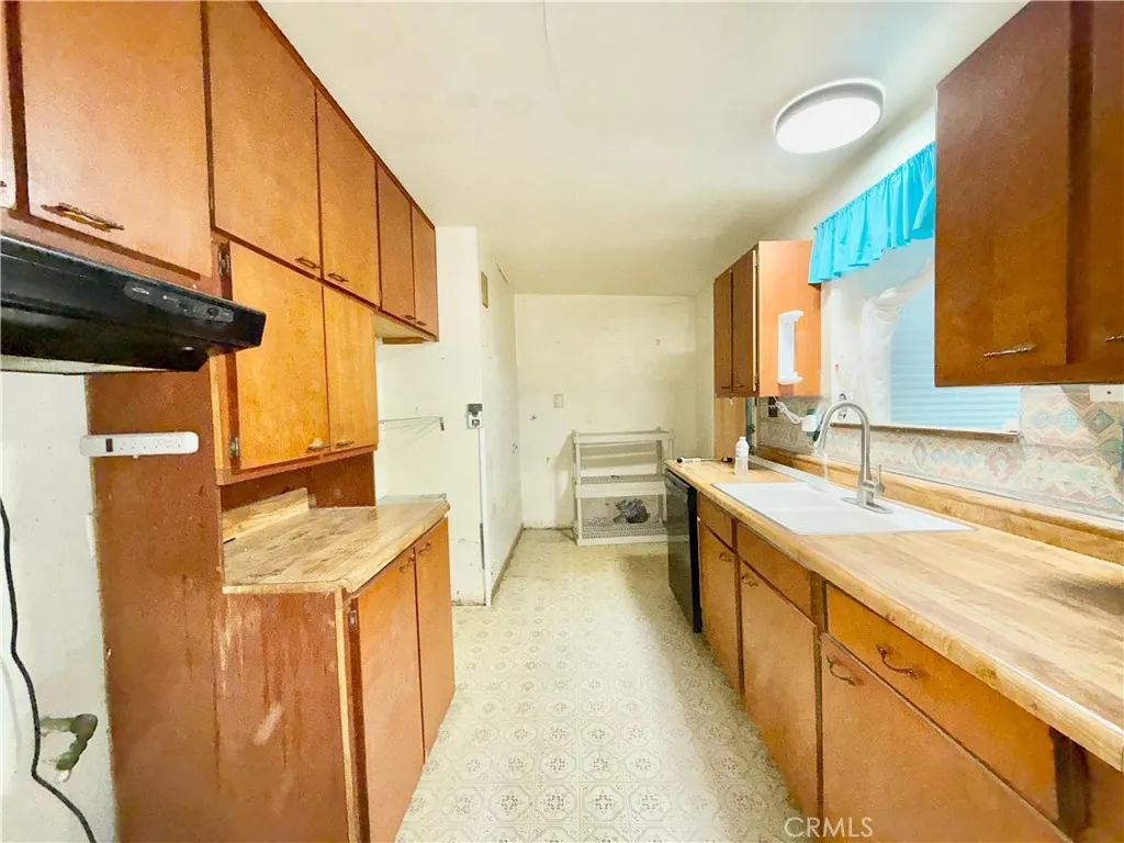 13621 Cedar Street, Trona, California 93562 home-pic-9