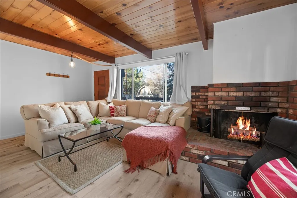 672 Holmes, Sugarloaf, California 92386 home-pic-3