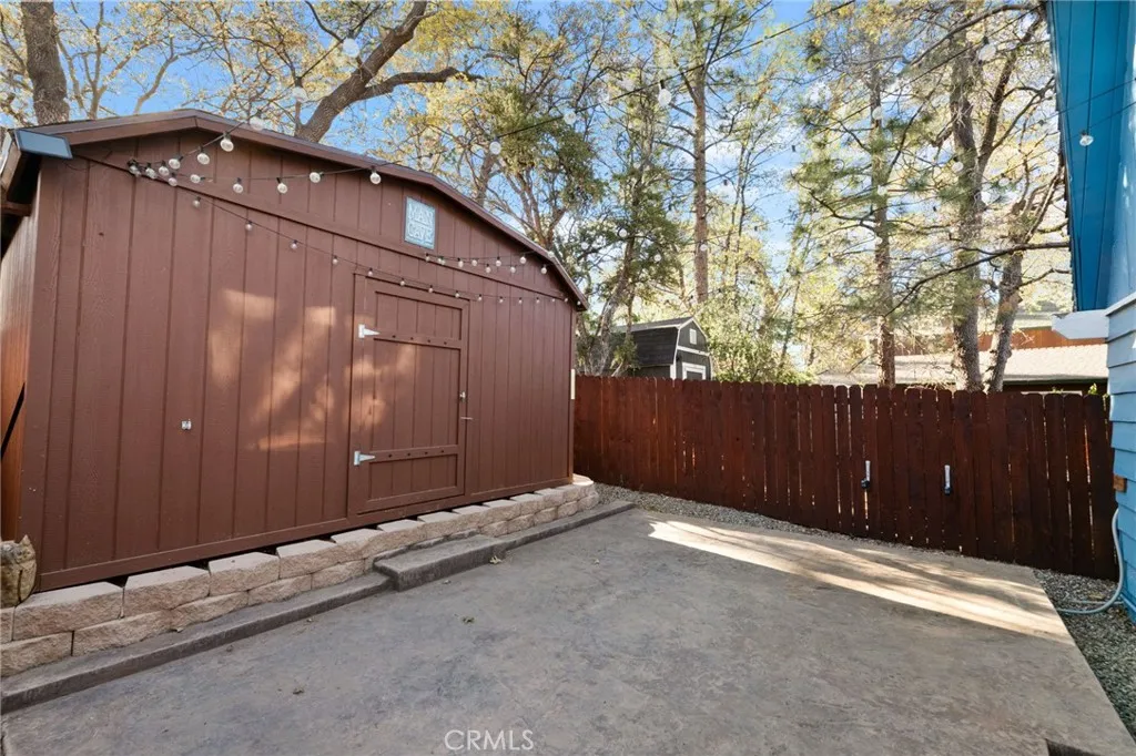 672 Holmes, Sugarloaf, California 92386 home-pic-19