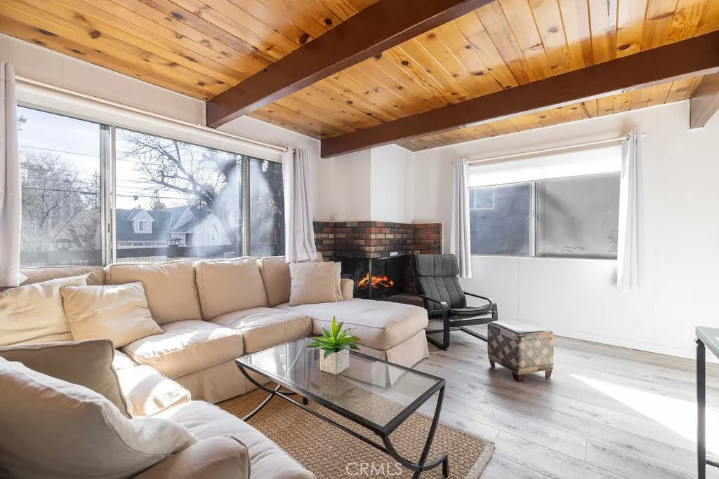 672 Holmes, Sugarloaf, California 92386 home-pic-6