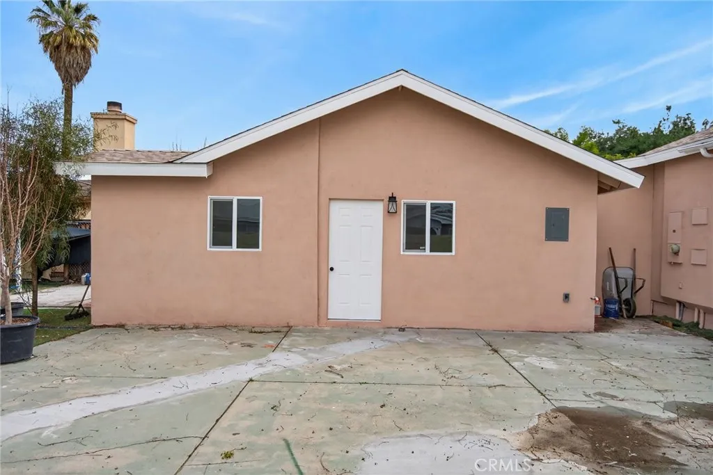 149 E 4th, San Bernardino, California 92410 home-pic-16