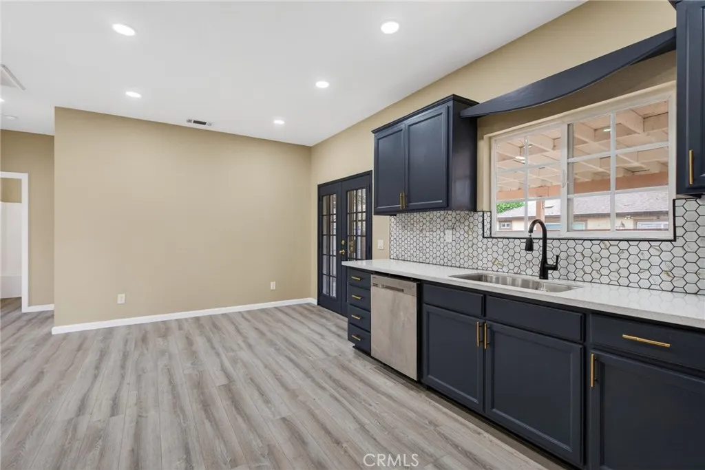 149 E 4th, San Bernardino, California 92410 home-pic-6