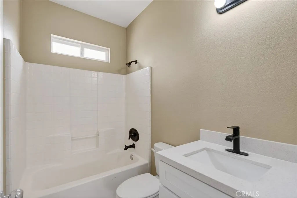 149 E 4th, San Bernardino, California 92410 home-pic-9