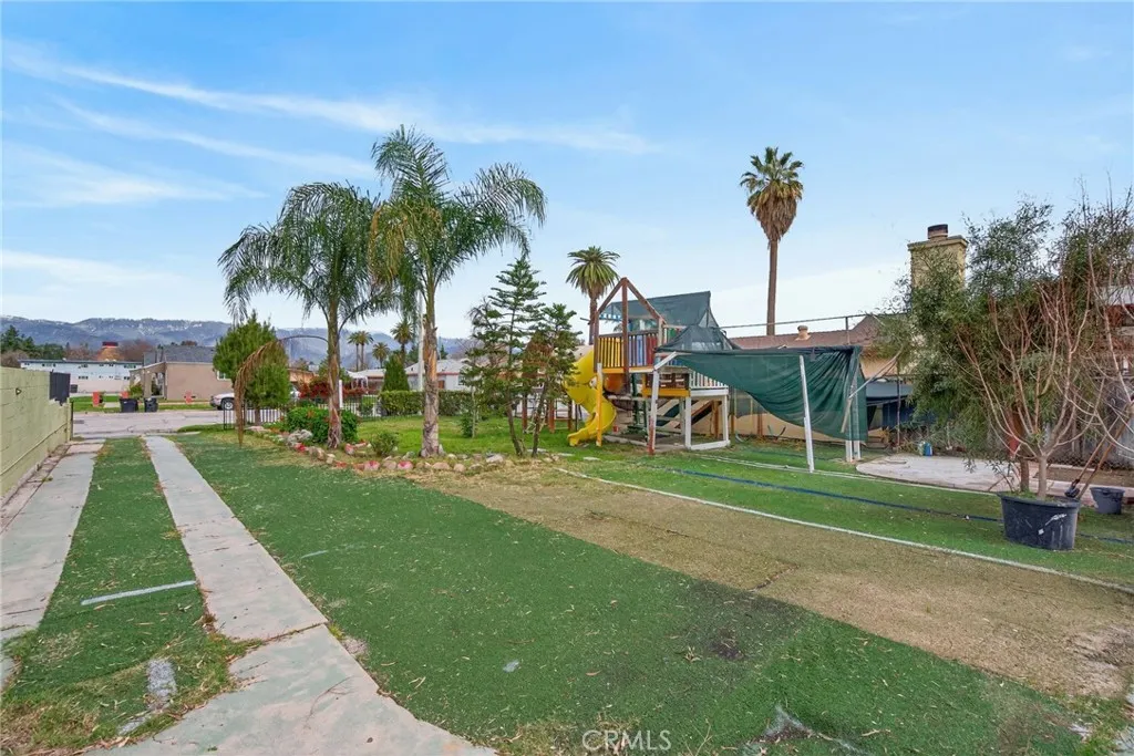 149 E 4th, San Bernardino, California 92410 home-pic-22