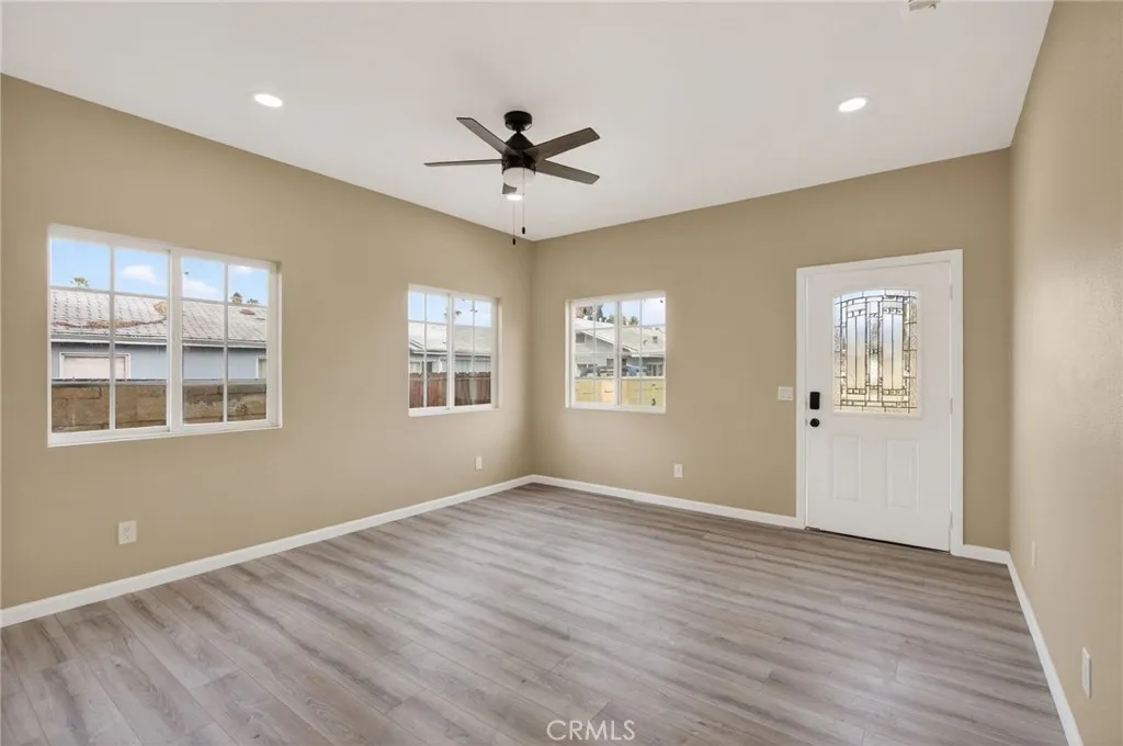 149 E 4th, San Bernardino, California 92410 home-pic-3