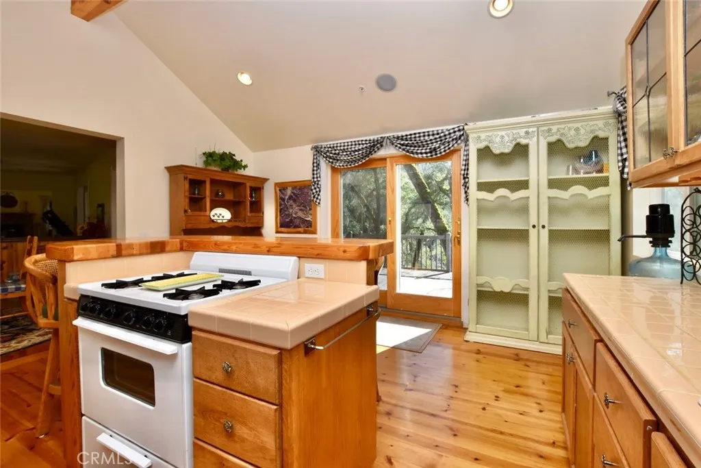 76450 Deer Pass Road, Bradley, California 93426 home-pic-17