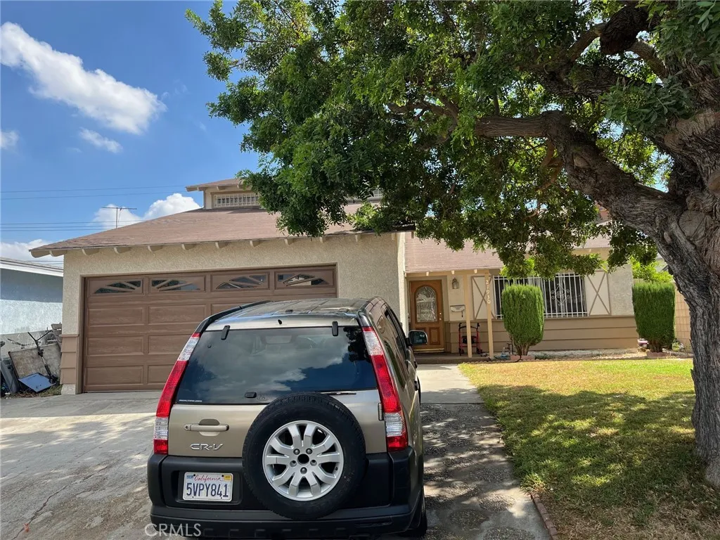 21930 Ackmar Avenue, Carson, California 90745 home-pic-2