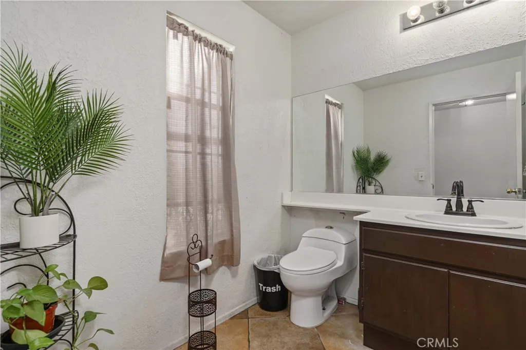 260 Mahogany, San Jacinto, California 92582 home-pic-9