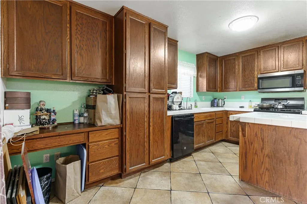 260 Mahogany, San Jacinto, California 92582 home-pic-6