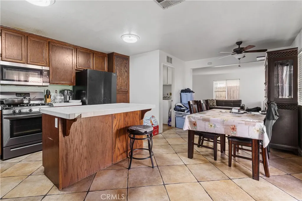260 Mahogany, San Jacinto, California 92582 home-pic-7