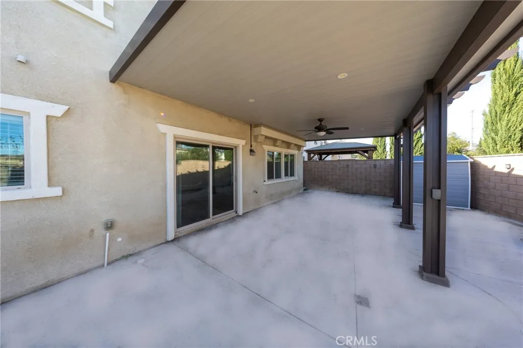 6949 Dewpoint Way, Fontana, California 92336 home-pic-30