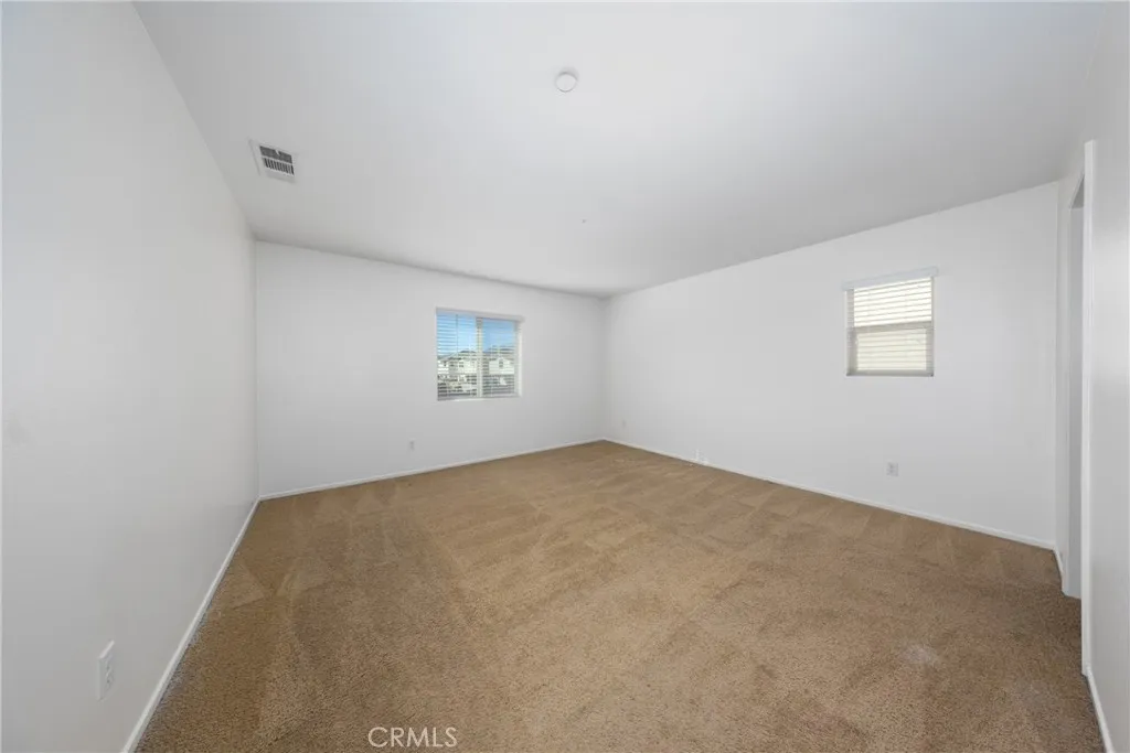 6949 Dewpoint Way, Fontana, California 92336 home-pic-20