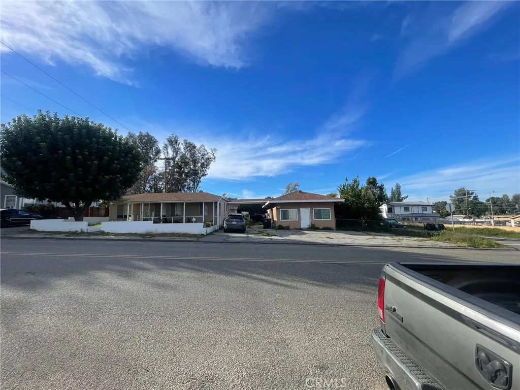33067 Blackwell, Lake Elsinore, California 92530 home-pic-2