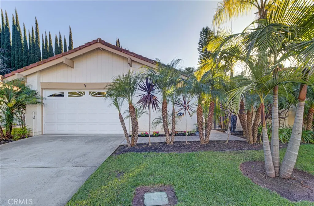 5254 Duenas, Laguna Woods, California 92637 home-pic-2