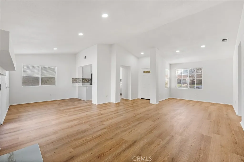 38233 Pelion Court, Palmdale, California 93550 home-pic-7
