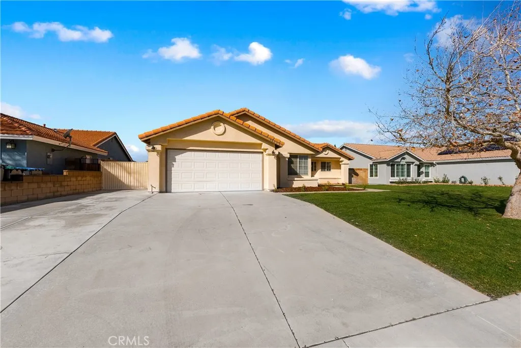 38233 Pelion Court, Palmdale, California 93550 home-pic-2