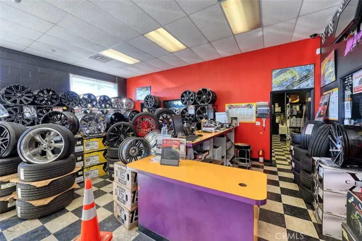 960 W Holt, Ontario, California 91762