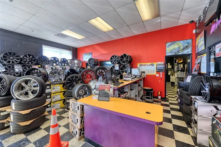 960 W Holt, Ontario, California 91762