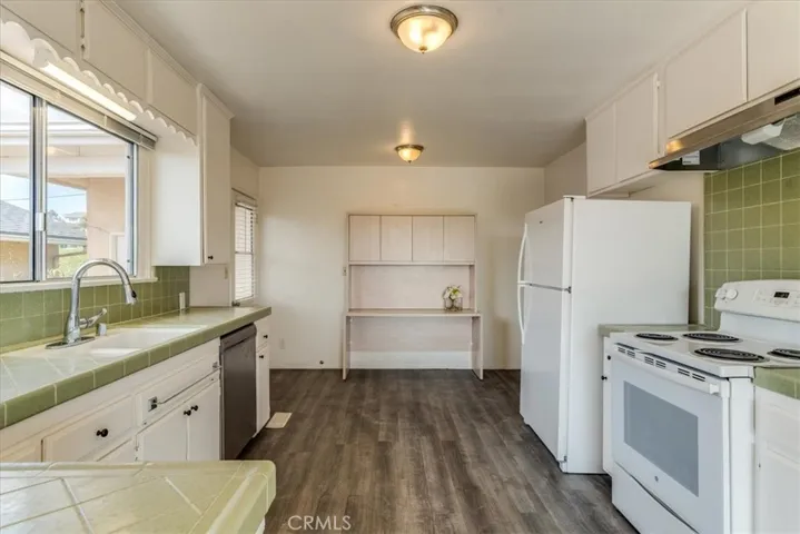 1245 Newport, Arroyo Grande, California 93420