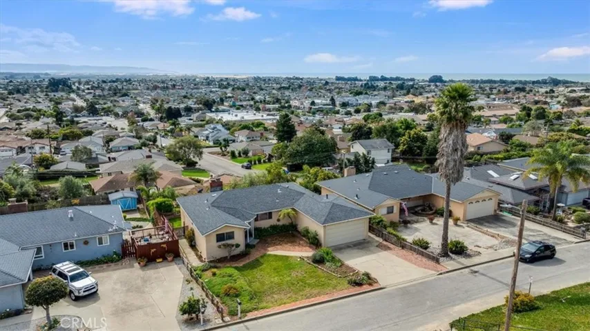 1245 Newport, Arroyo Grande, California 93420