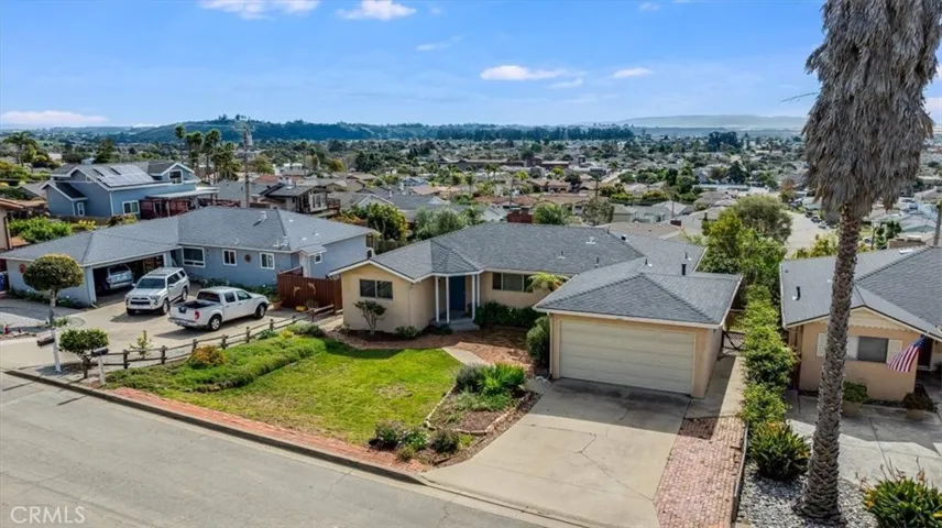 1245 Newport, Arroyo Grande, California 93420