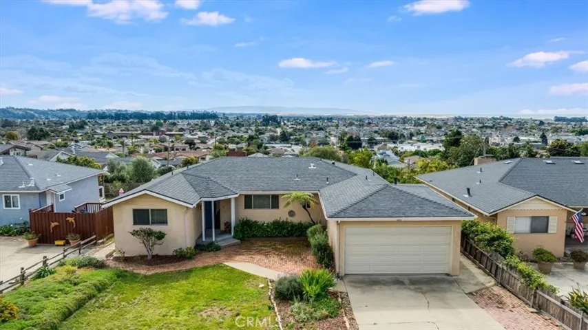 1245 Newport, Arroyo Grande, California 93420