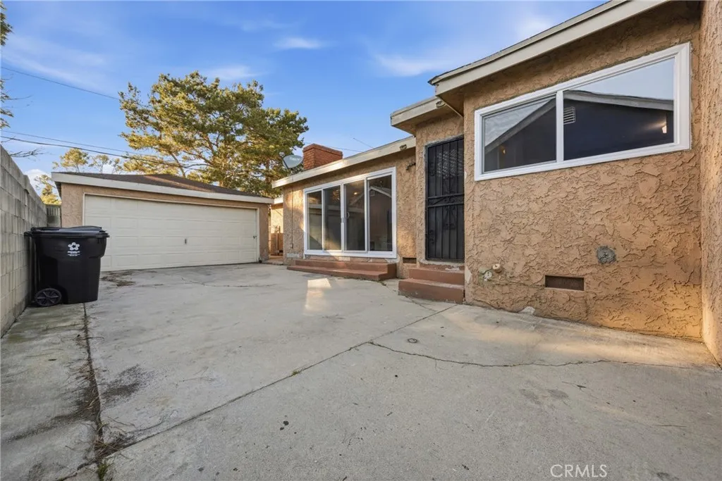 12029 Belhaven Street, Los Angeles, California 90059 home-pic-36