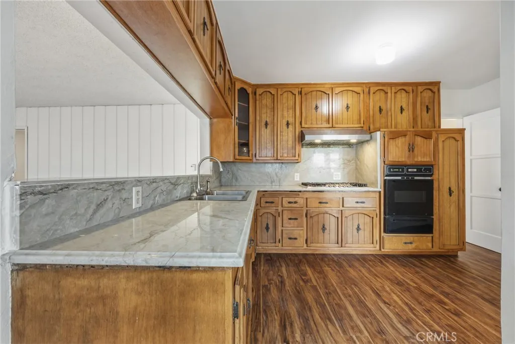 12029 Belhaven Street, Los Angeles, California 90059 home-pic-12