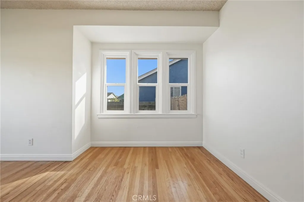 12029 Belhaven Street, Los Angeles, California 90059 home-pic-7