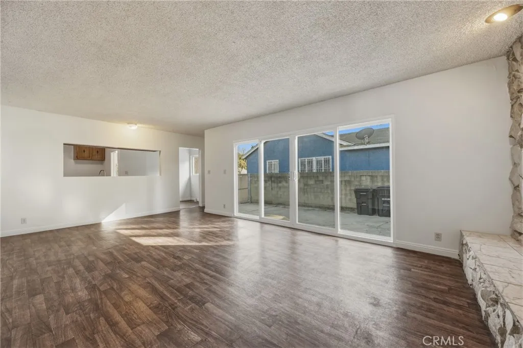12029 Belhaven Street, Los Angeles, California 90059 home-pic-19