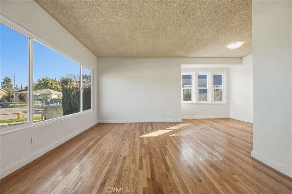 12029 Belhaven Street, Los Angeles, California 90059 home-pic-6
