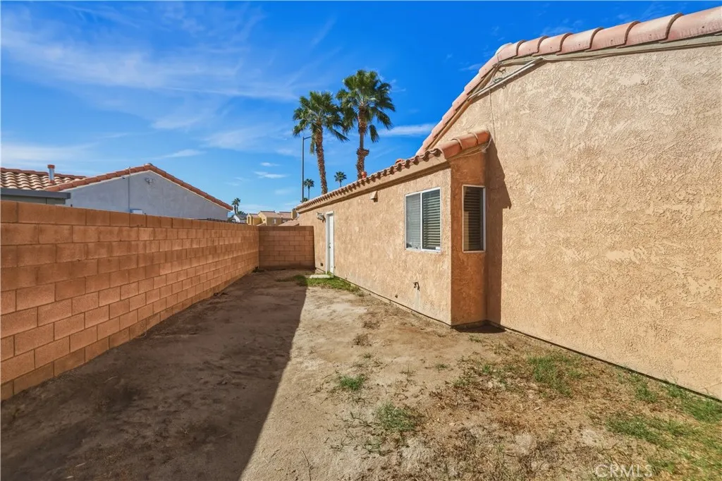 46482 Jasmine, Indio, California 92201 home-pic-28