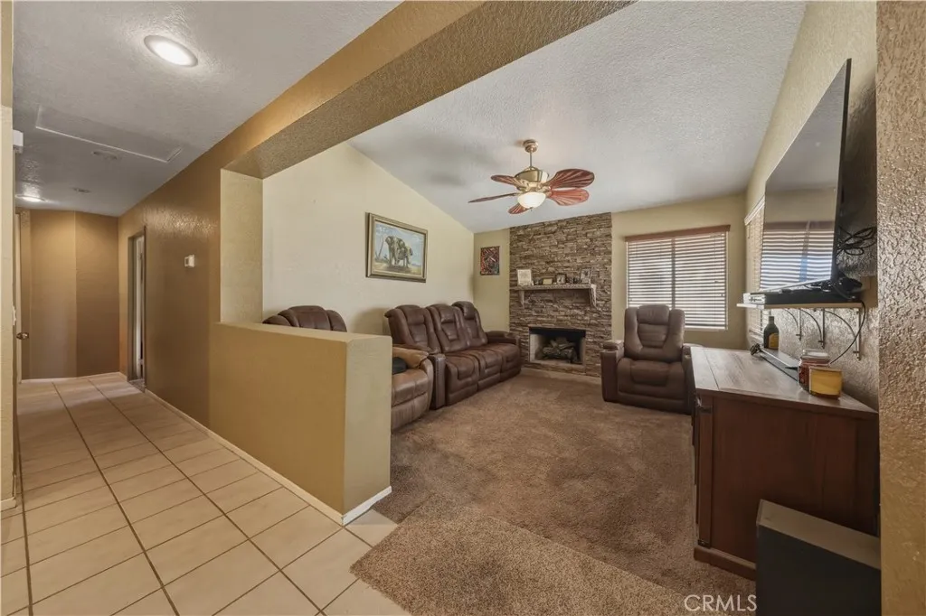 46482 Jasmine, Indio, California 92201 home-pic-2