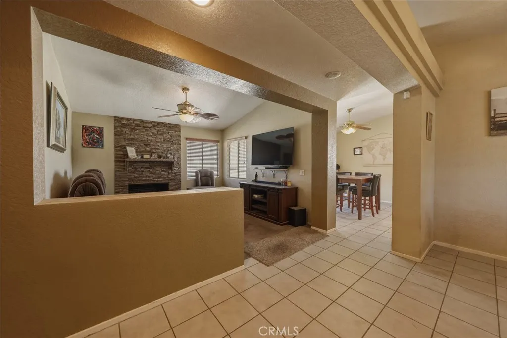 46482 Jasmine, Indio, California 92201 home-pic-4