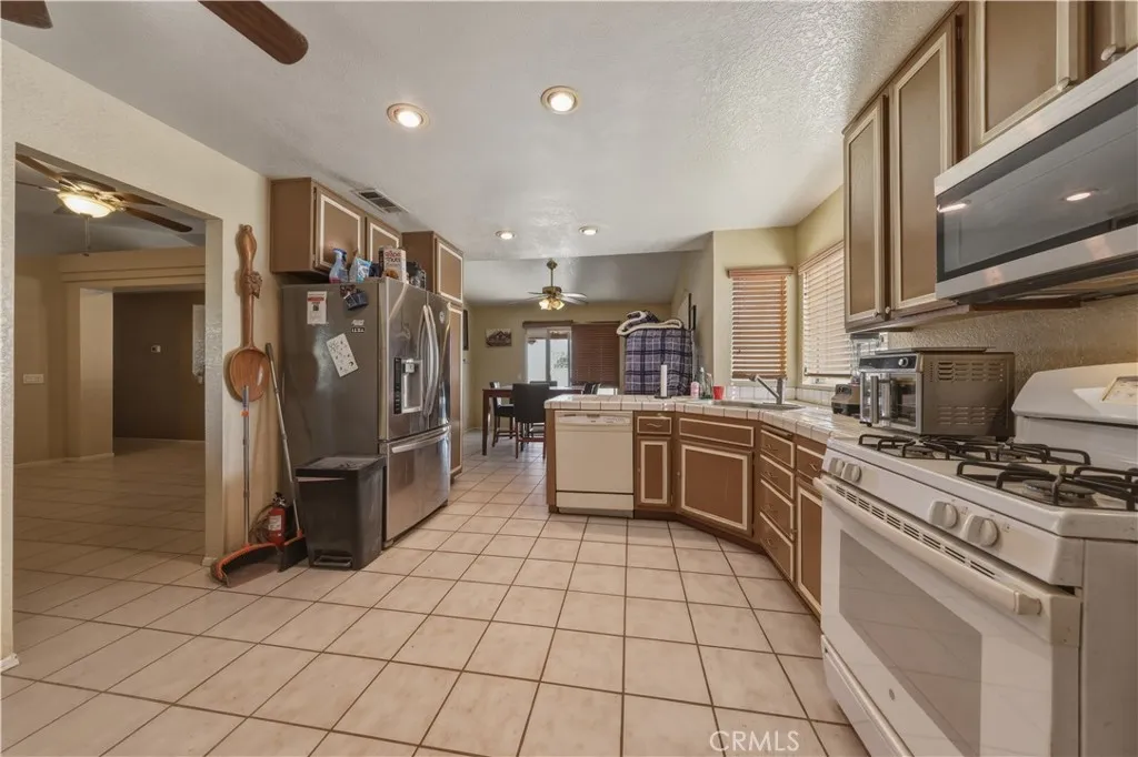 46482 Jasmine, Indio, California 92201 home-pic-9